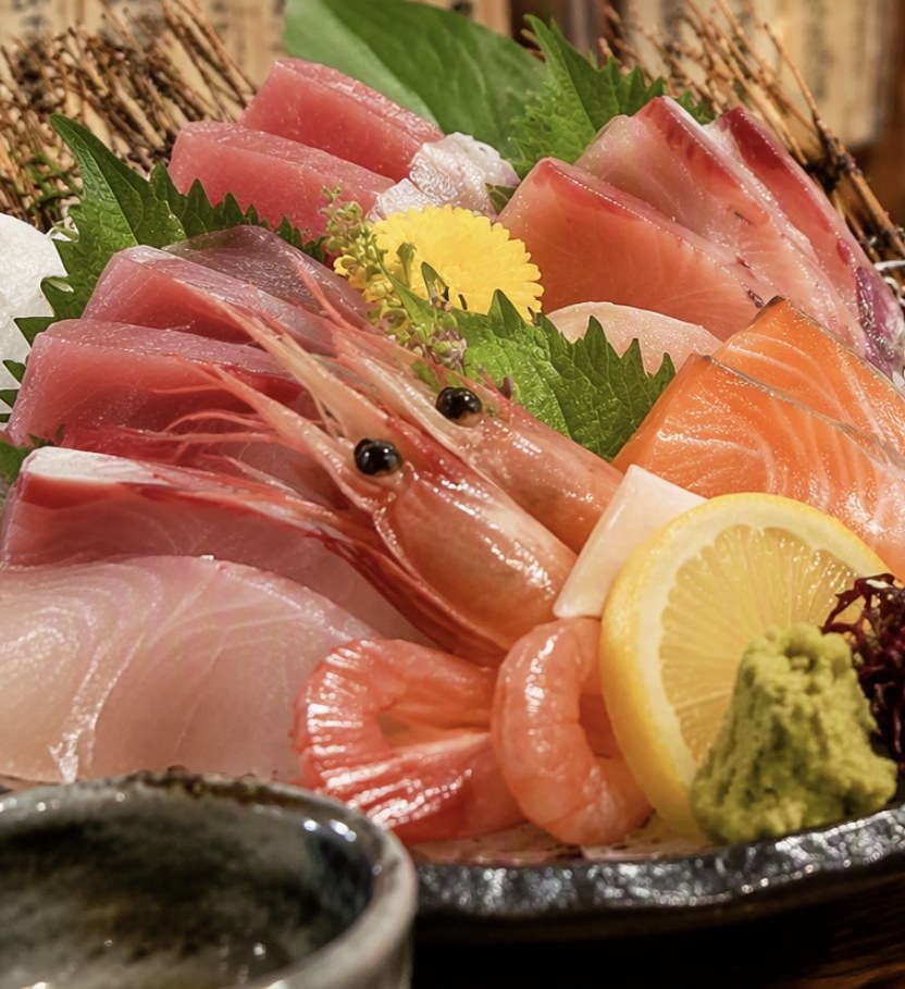 常衛門食堂の本日の刺身盛り合わせ（イメージ）
